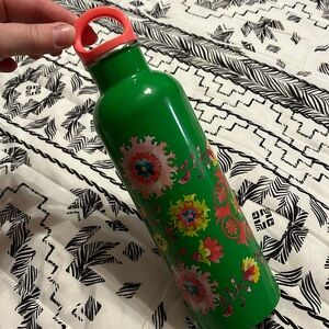 Old Navy Floral Metal 25oz 750ml Waterbottle in Green